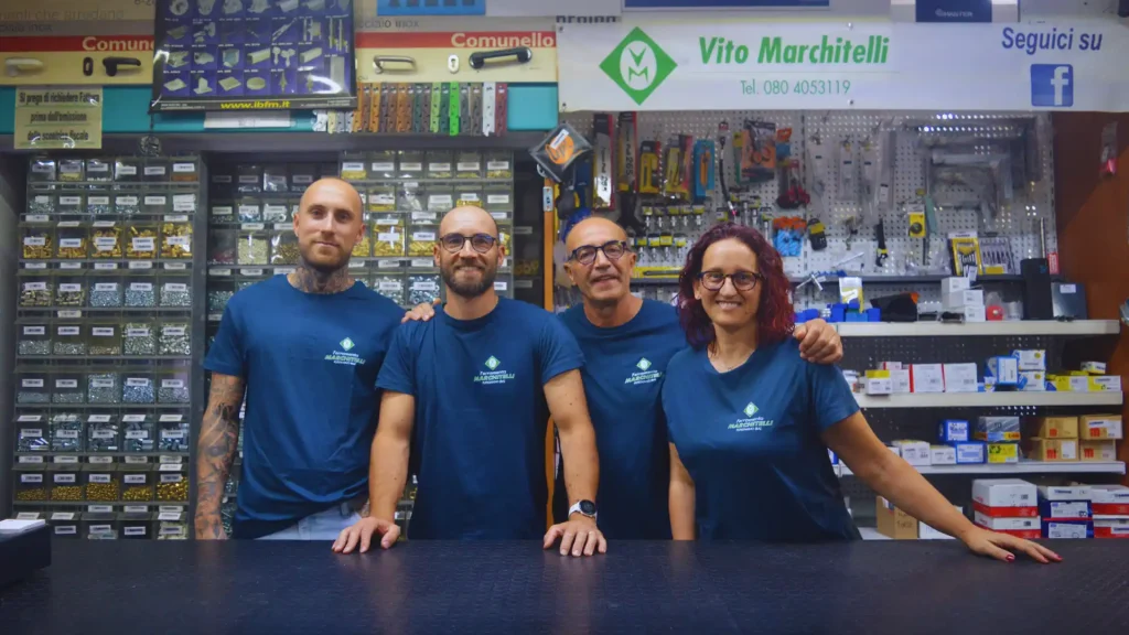 Team della Ferramenta Marchitelli a Putignano (Bari)
